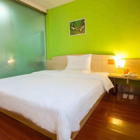 7Days Inn Heyuan Cultrual Palace Renren Le Zimmer foto